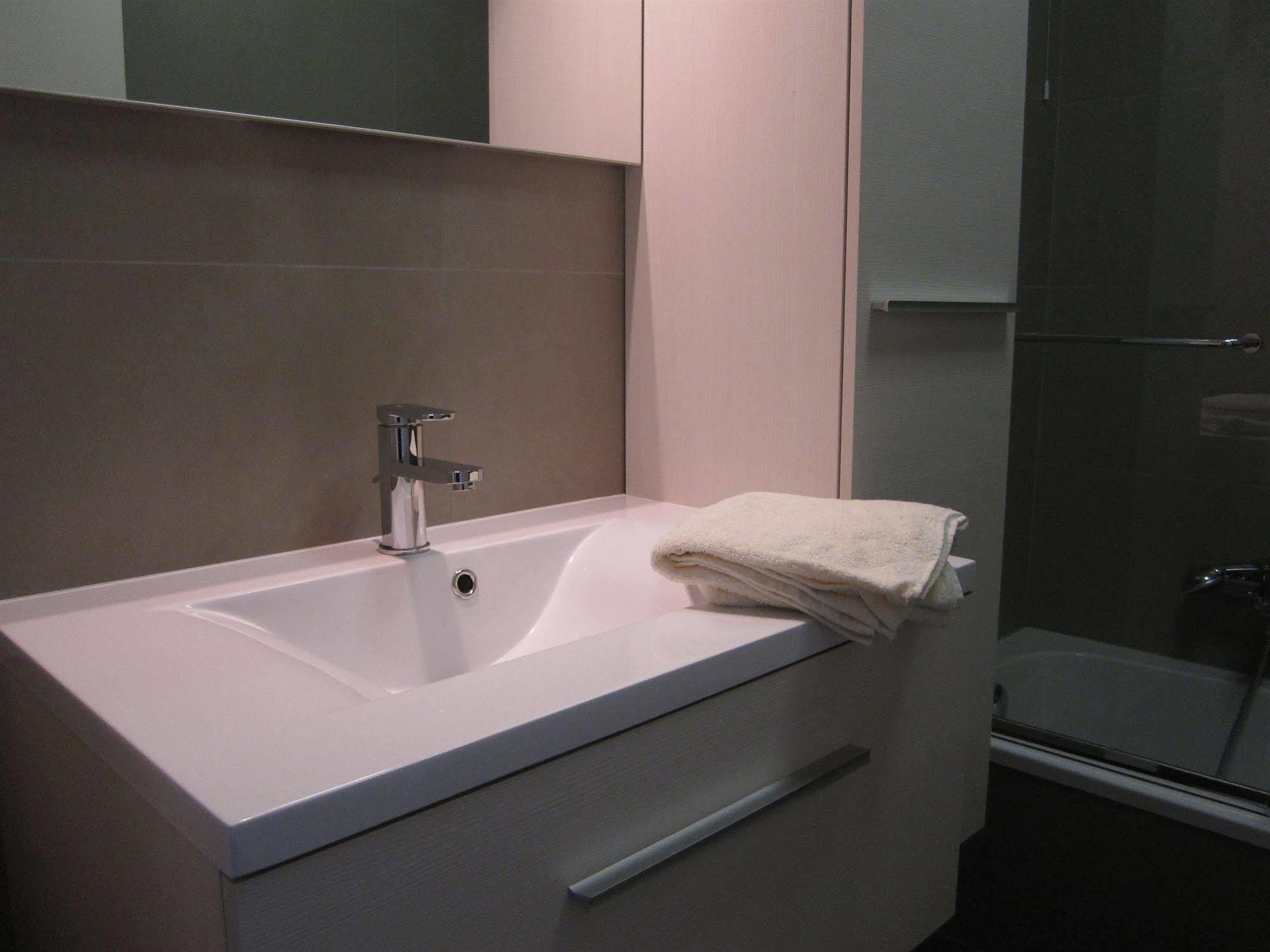 Apartments Iris Oostende Ngoại thất bức ảnh